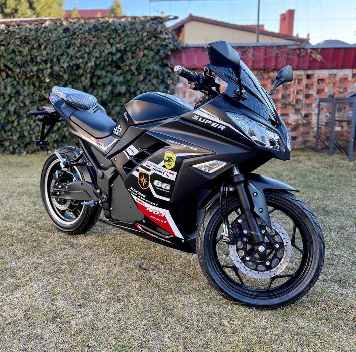 Электромотоцикл Ninja Электробайк 2950W шлем ПОДАРОК чорний 55 a Li-on