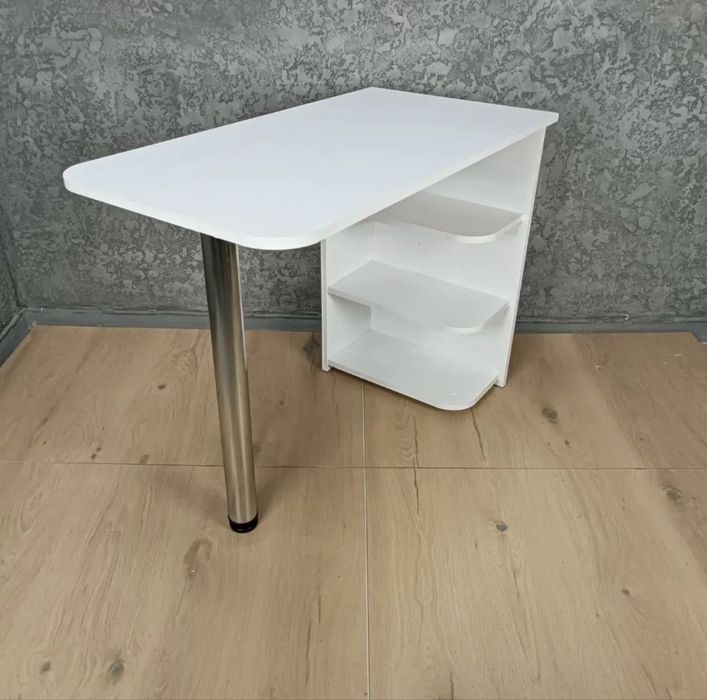 Стол для манікюра