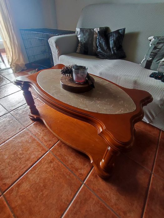 Mesa com pedra mármore