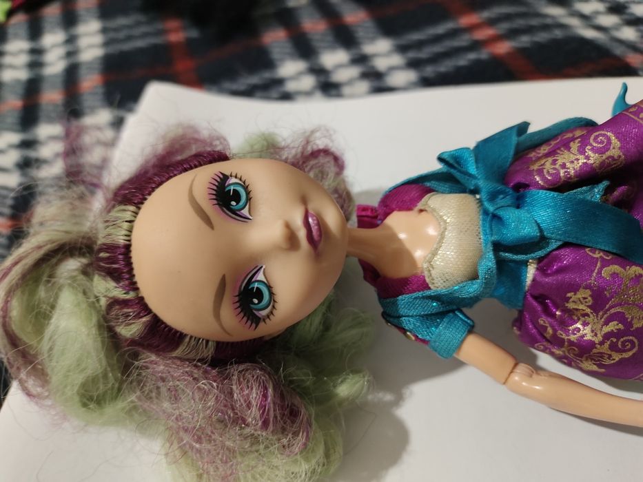 Лялька евер афтер хай Меделін