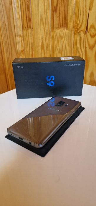 Флагман Samsung S9 4/128g