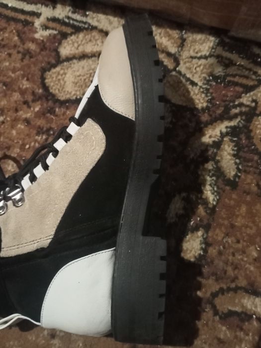 Продам женские ботинки весна, осень