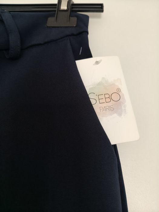 Calças azuis escuras c/etiqueta