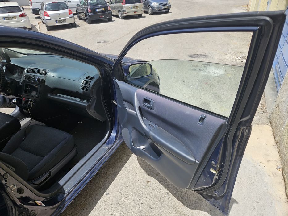 Honda Civic 1.4 (sem garantia)
