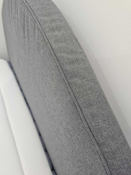 Cama almofadada + Colchão molas ensacadas (90x200 cm) - Como novos