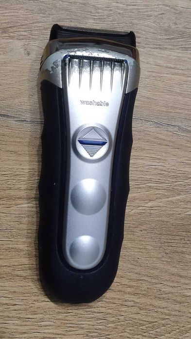 Maszynka do golenia BRAUN Series 3 390cc Golarka, Baza czyszcząco-ładująca