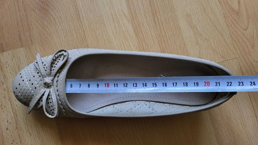 Baleriny damskie na niskim koturnie