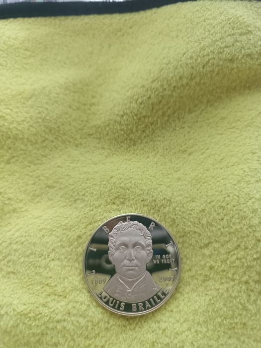 Пам'ятний срібний доллар Луї Брайль
