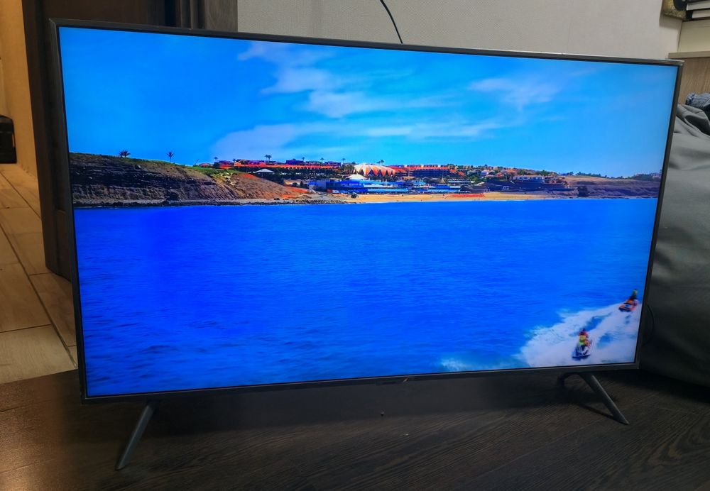 Телевізор SAMSUNG 43"