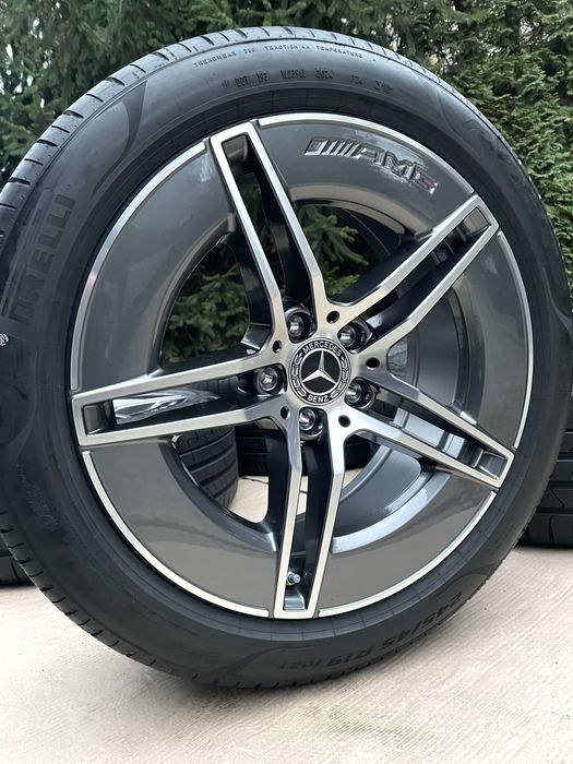 Диски Mercedes R19 AMG E klasse W214 різноширокі з літніми шинами