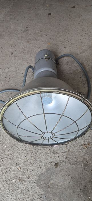 Lampa przemysłowa loft industrialna