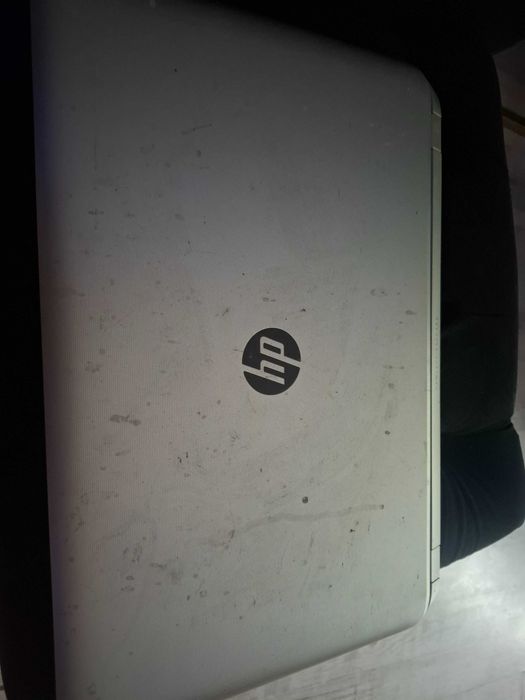 Laptop stan dost od zaraz