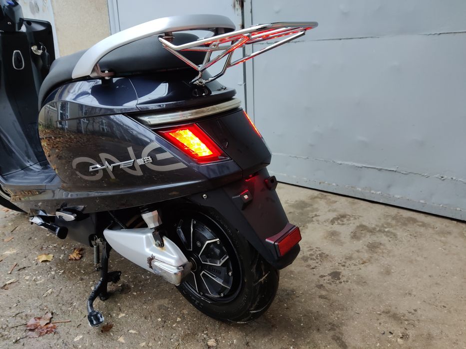 Електроскутер Aima M3