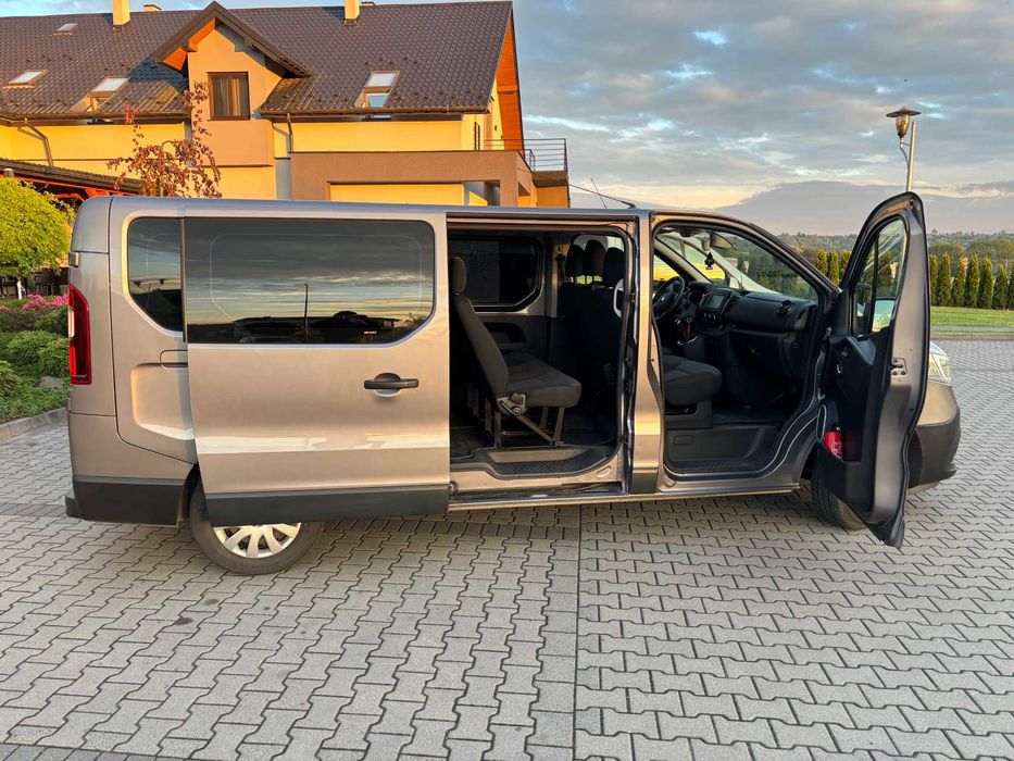 Wynajem Bus 9 osobowy Renault Trafic Long 2.0dCi -wynajmij i jedź sam!