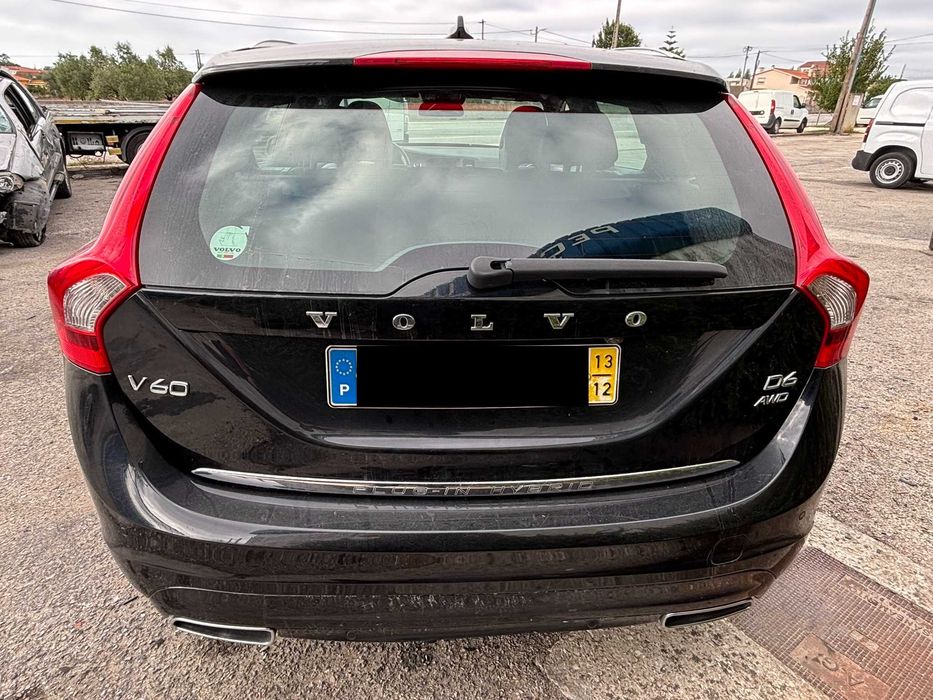 Peças Volvo V60 2.4 D6 Hibrida do ano 2013