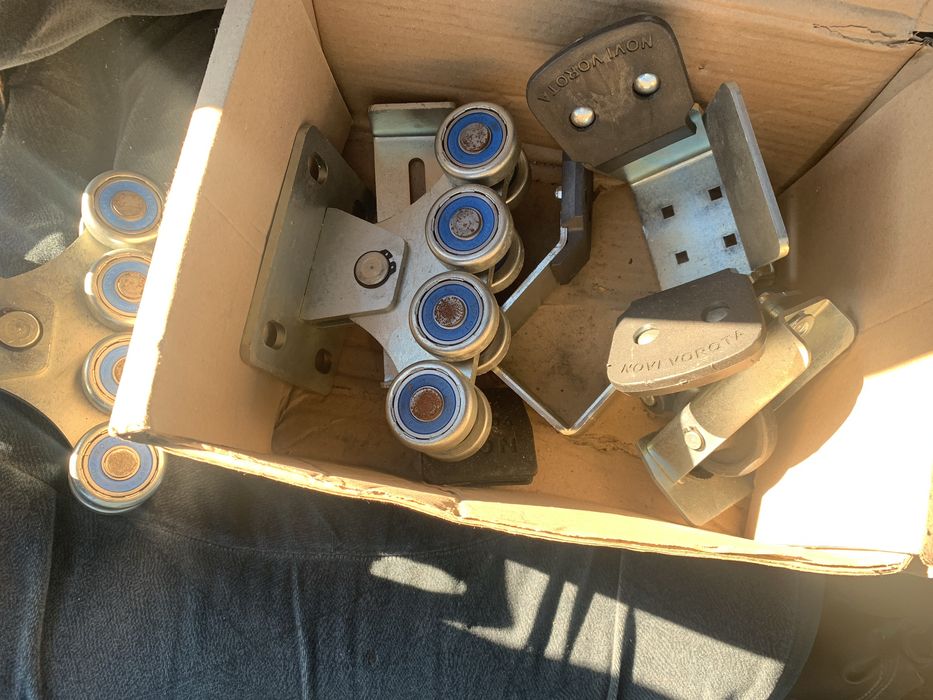 Відкатні ворота нові