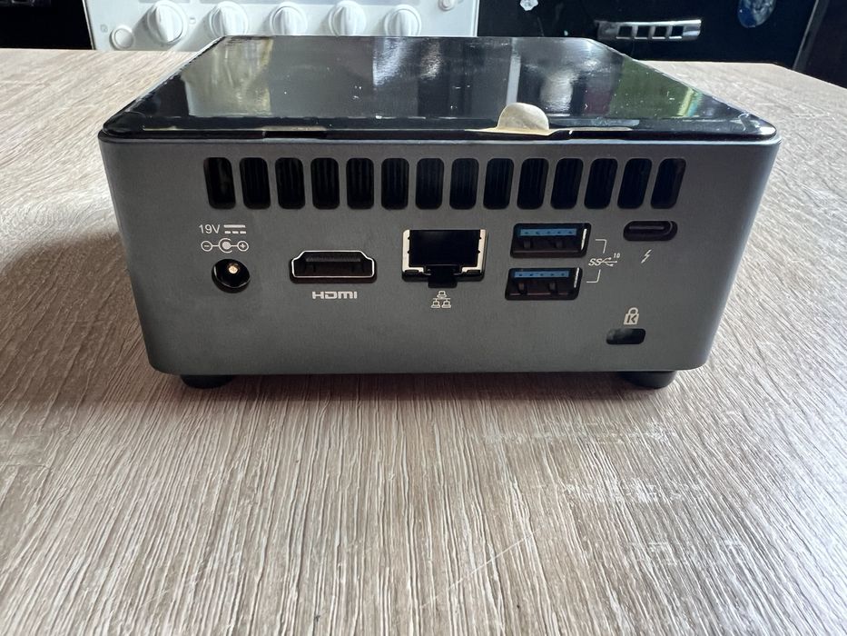 Міні ПК Intel NUC NUC10i3FNH i3-10110u