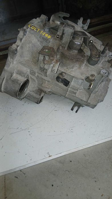 Caixa de velocidades mitsubishi colt de 2006