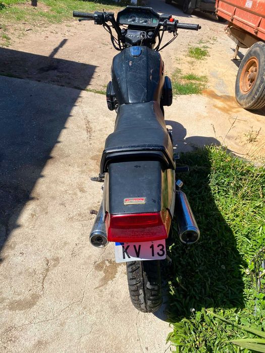 Duas Honda VF 750 Sabre