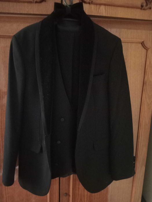 Продам чоловічий смокінг