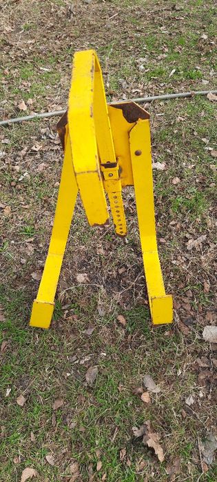 Blokada koła przyczepy kempingowej auta