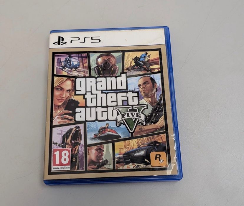GTA V + EA Sports FC 26 para a PS5 | Semi novo