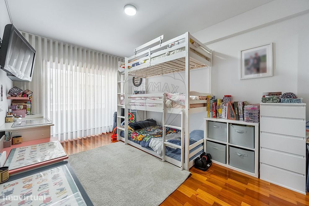 Apartamento T2 com suite e garagem fechada, em Nogueira, Braga!
