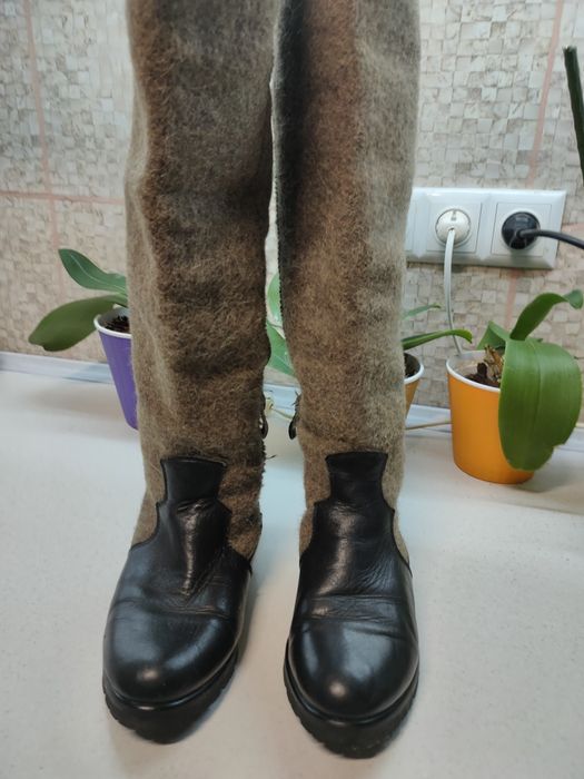 Продам кожаные сапоги