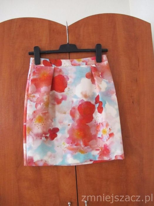 Nowa spódnica Benetton