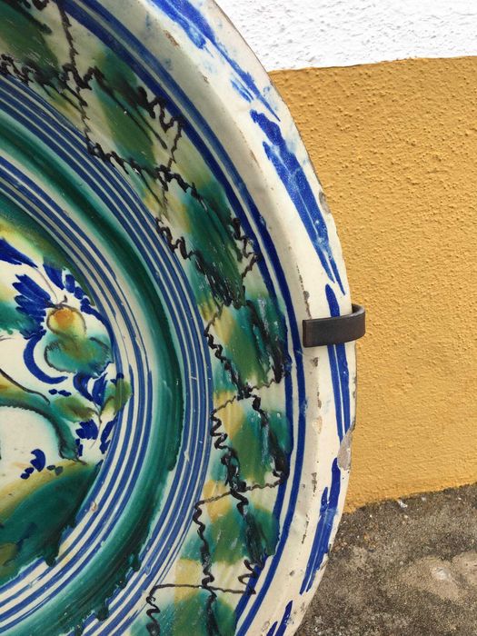 Alguidar em faiança de Triana final Sec. XVIII