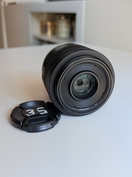 Canon RF 35 mm F1.8 Macro IS STM – jak nowy, stan 11/10