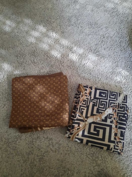 Lenços  novos + echarpes
