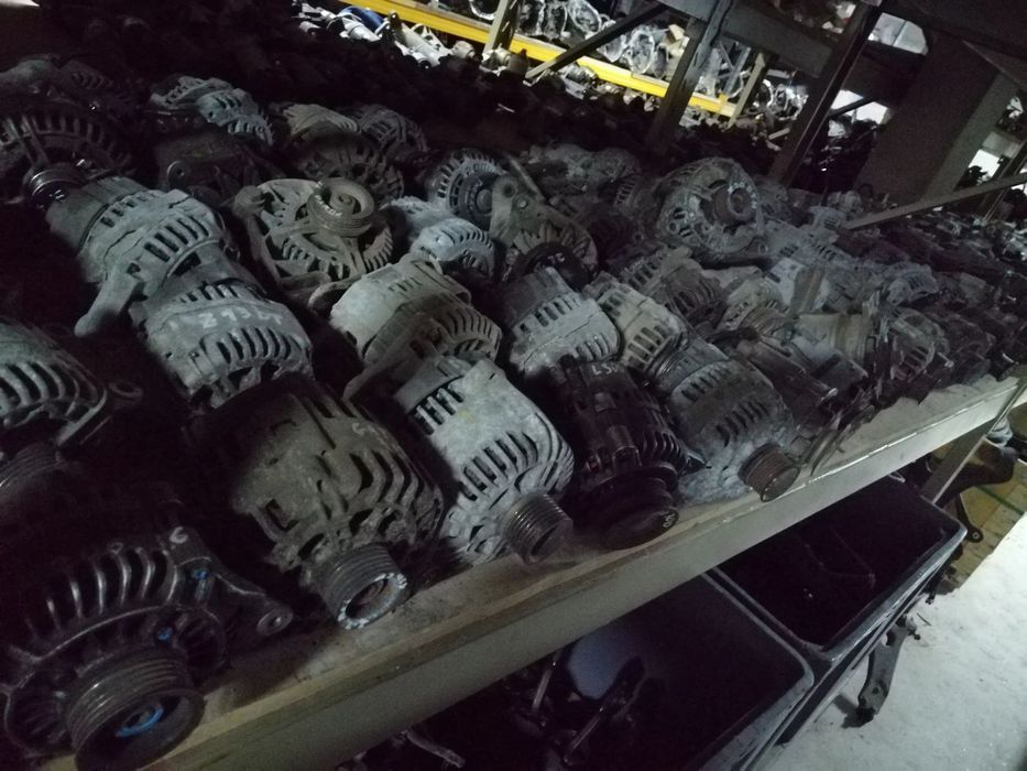 Lote peças usadas Motor Caixa Alternador Arranque Direção Porta Tampa