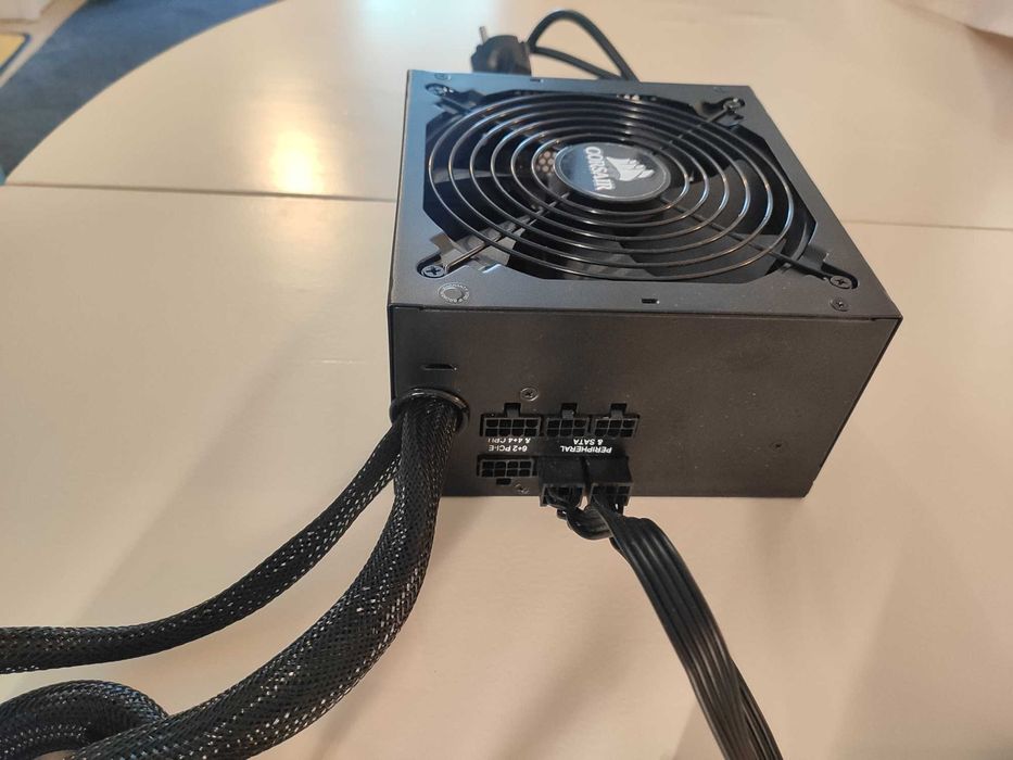 Fonte de alimentação PSU Corsair CX 750M
