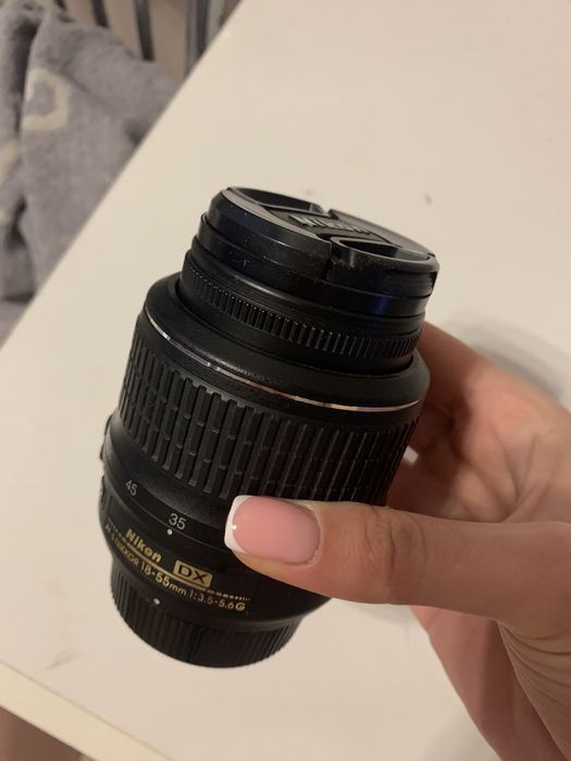 Зеркалка Nikon D3000 + обьектив 18-55 kit + сумка с флешкой