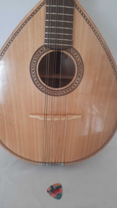 Bandolin de 8 cordas português