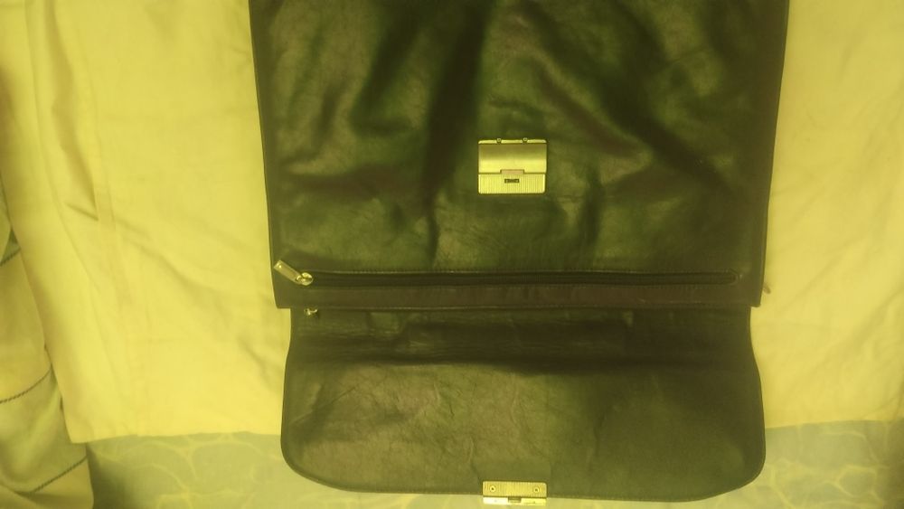 Портфель кожаный АКА GINCE 1980.