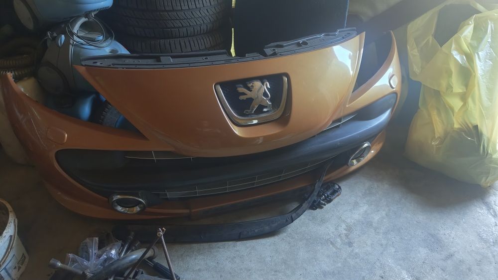 Zderzak przedni peugeot 207