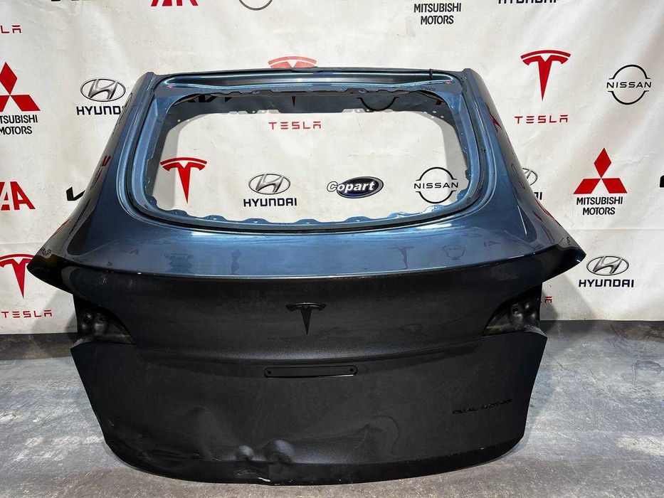 Кришка багажника Ляда Tesla Model Y 1493410-EC-A
