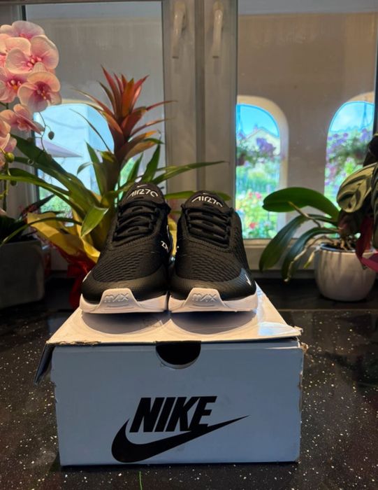 Nike Air Max 270