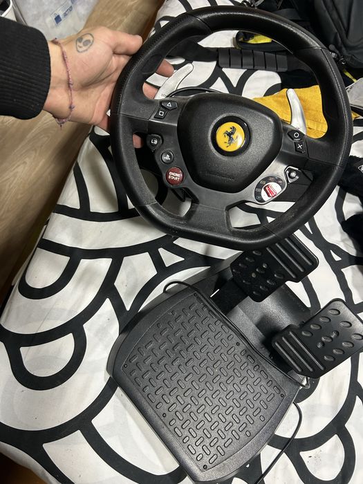 Vendo volante ferrari thrustmaster