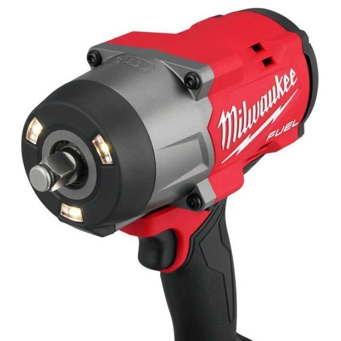 Гайковерт акумуляторний Milwaukee M18 FHIW2F12-502X  2034Nm на зрив