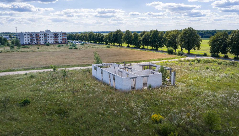 Działka 3461 m² z rozpoczętą budową