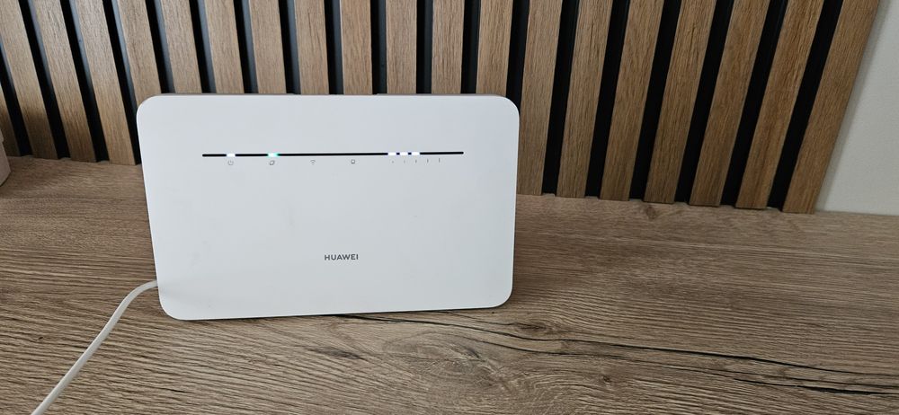 Ruter 4G Huawei model B535-232