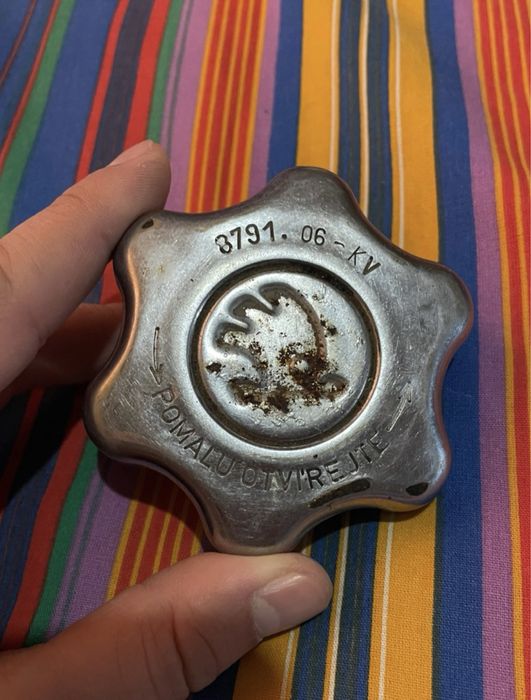 Кришка радіатора SKODA 100 1000 8791.06-kv