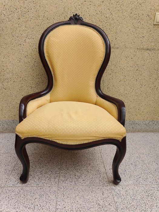 Cadeira de quarto estilo antigo