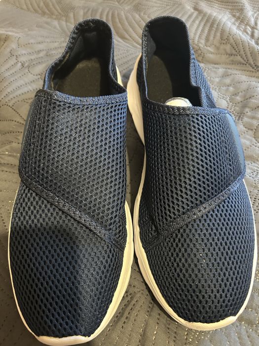 Tenis novo em azul