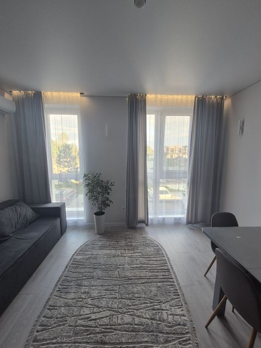 Терміново здаєтсься велика гарна 1.5 кім квартира ЖК Квадрат