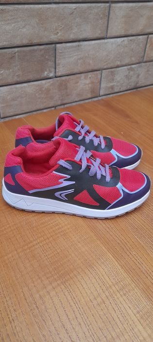 Кросівки для дівчинки Clarks