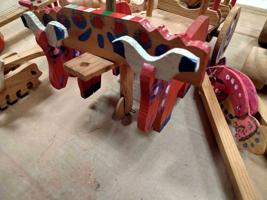 Brinquedos em Madeira